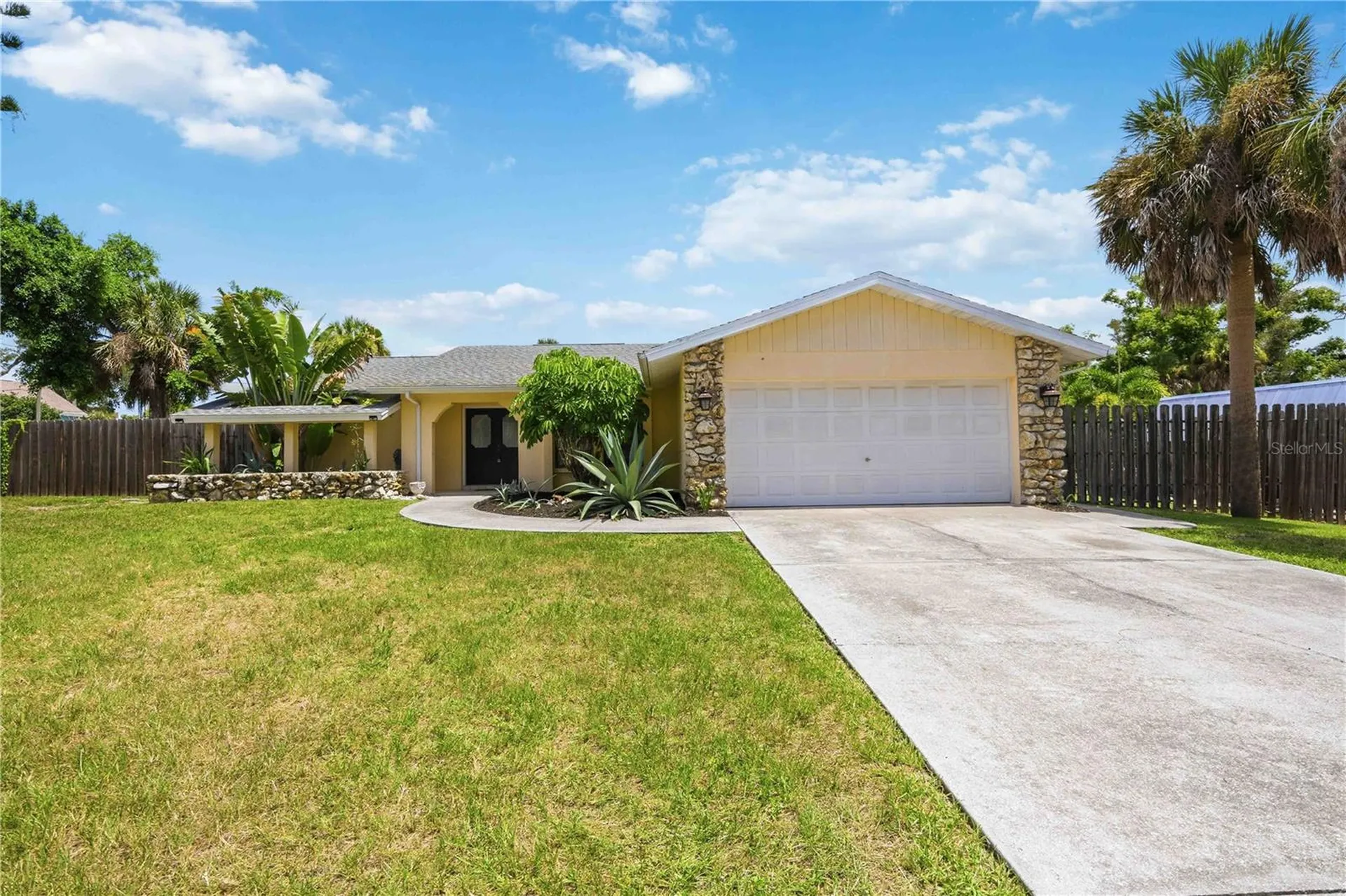 Nokomis FL, 440 Lychee Road