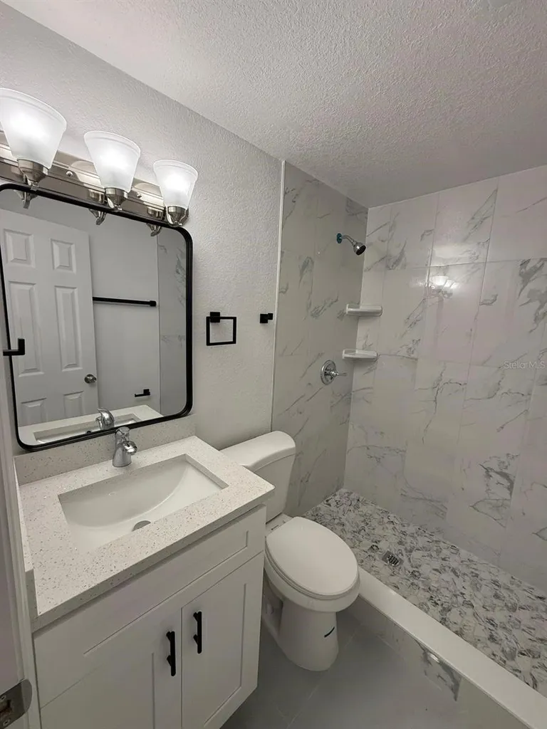 427 40th Avenue S St Petersburg FL 33705