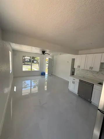 427 40th Avenue S St Petersburg FL 33705