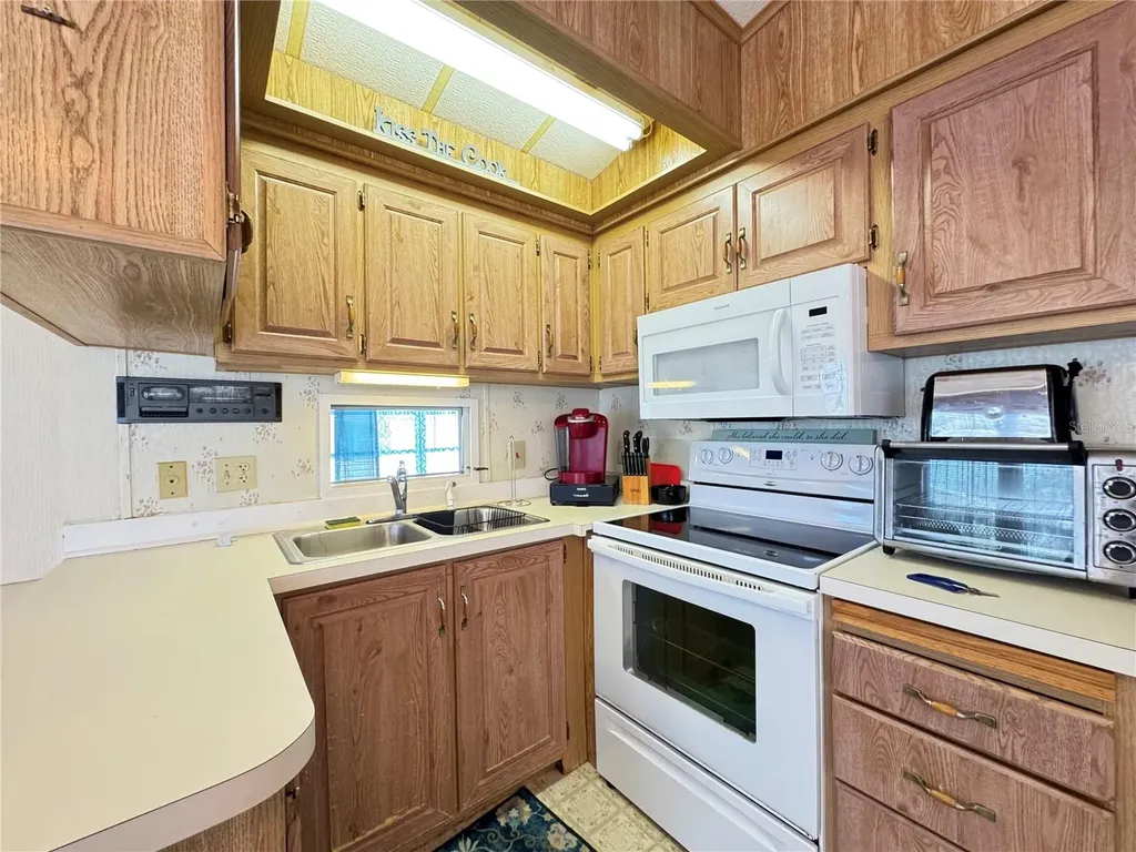 35114 Garber Lane Zephyrhills FL 33541