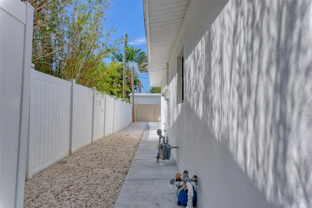 1397 83rd Avenue N St Petersburg FL 33702