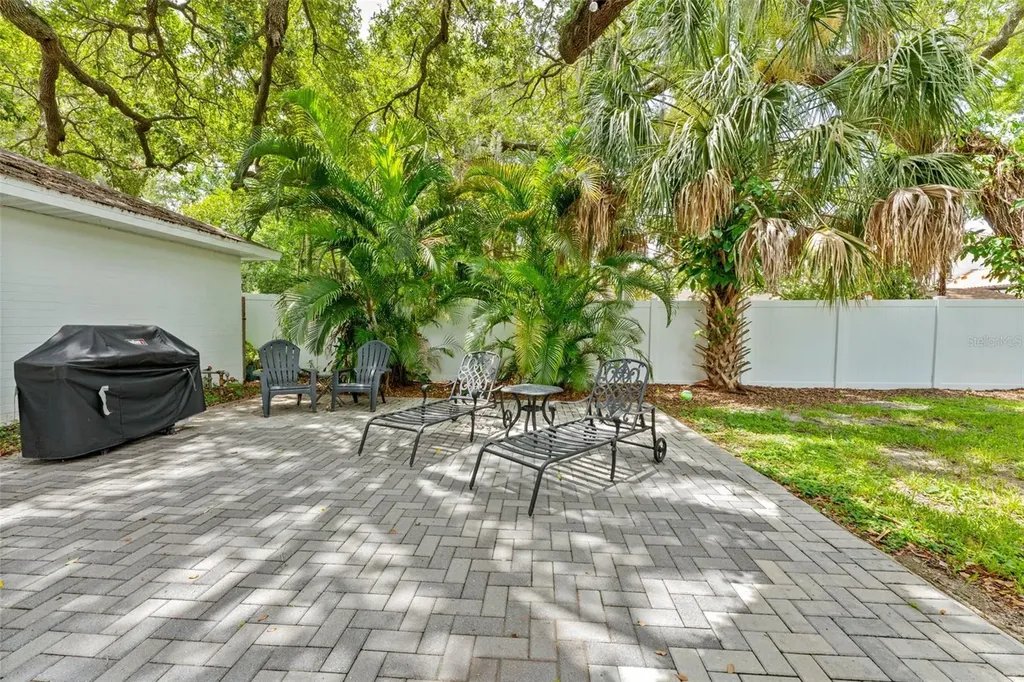 802 W Coral Street Tampa FL 33602