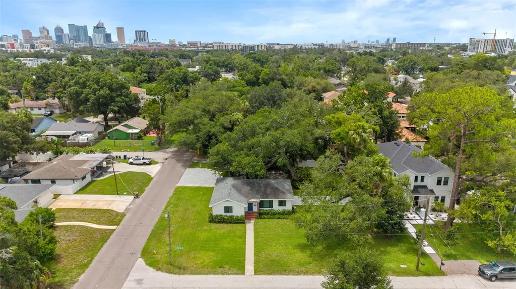 802 W Coral Street Tampa FL 33602
