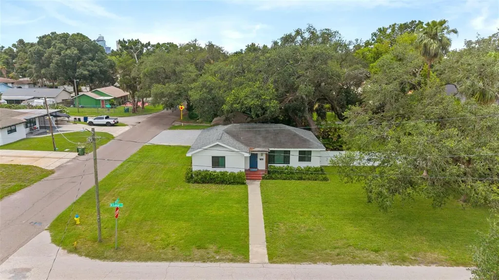 802 W Coral Street Tampa FL 33602