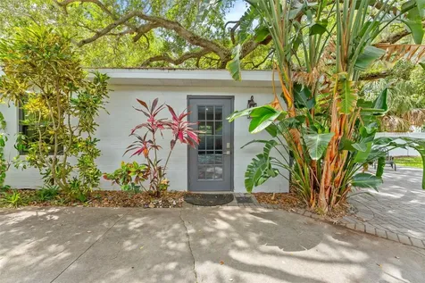 802 W Coral Street Tampa FL 33602