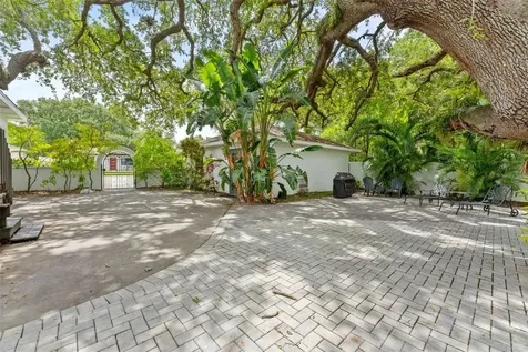 802 W Coral Street Tampa FL 33602