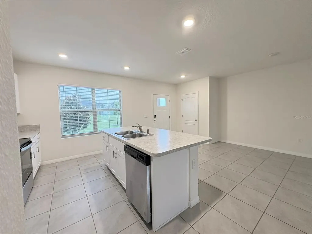 1559 Candlefire Row Kissimmee FL 34744
