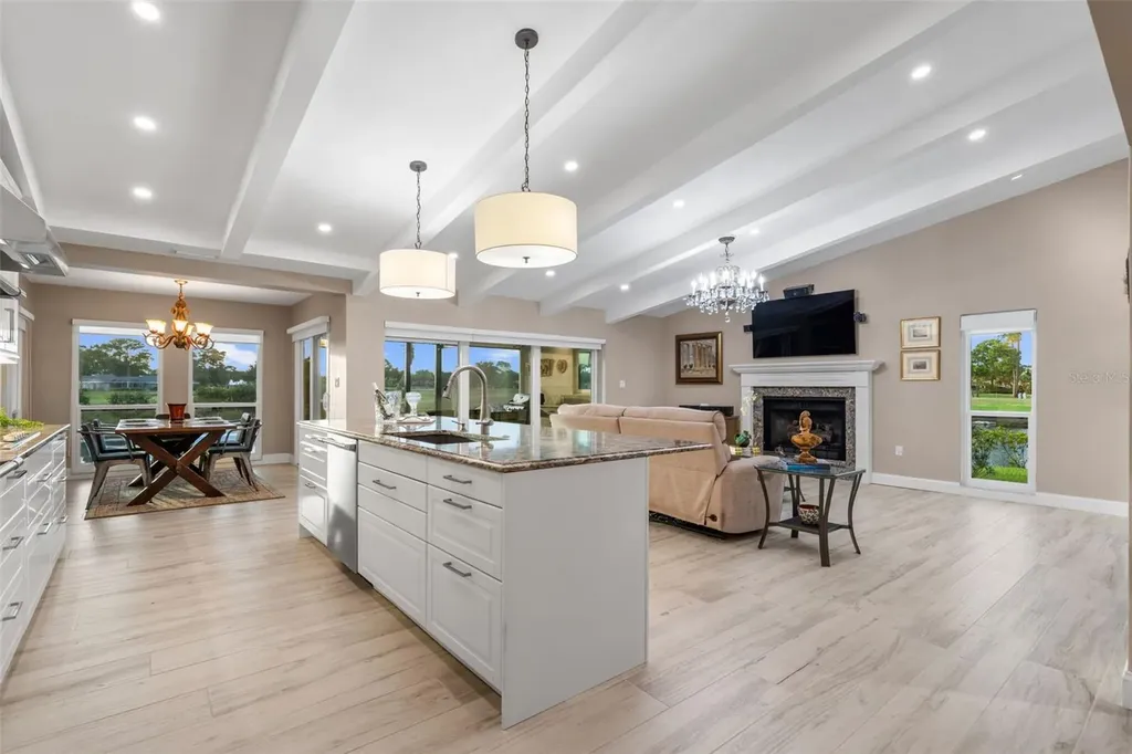 3615 Avenida Madera Bradenton FL 34210