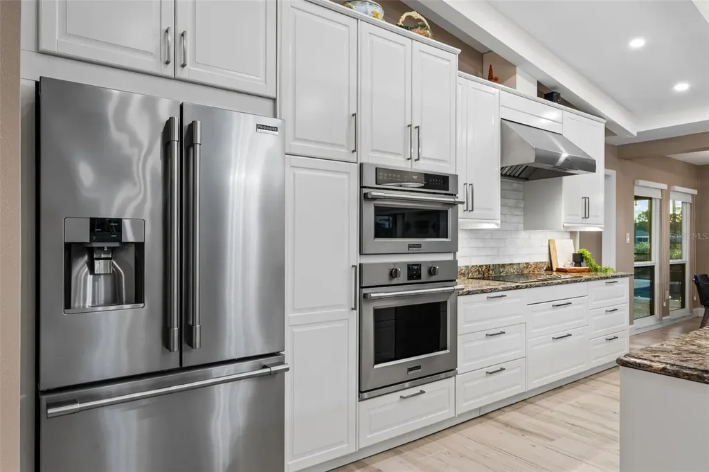 3615 Avenida Madera Bradenton FL 34210