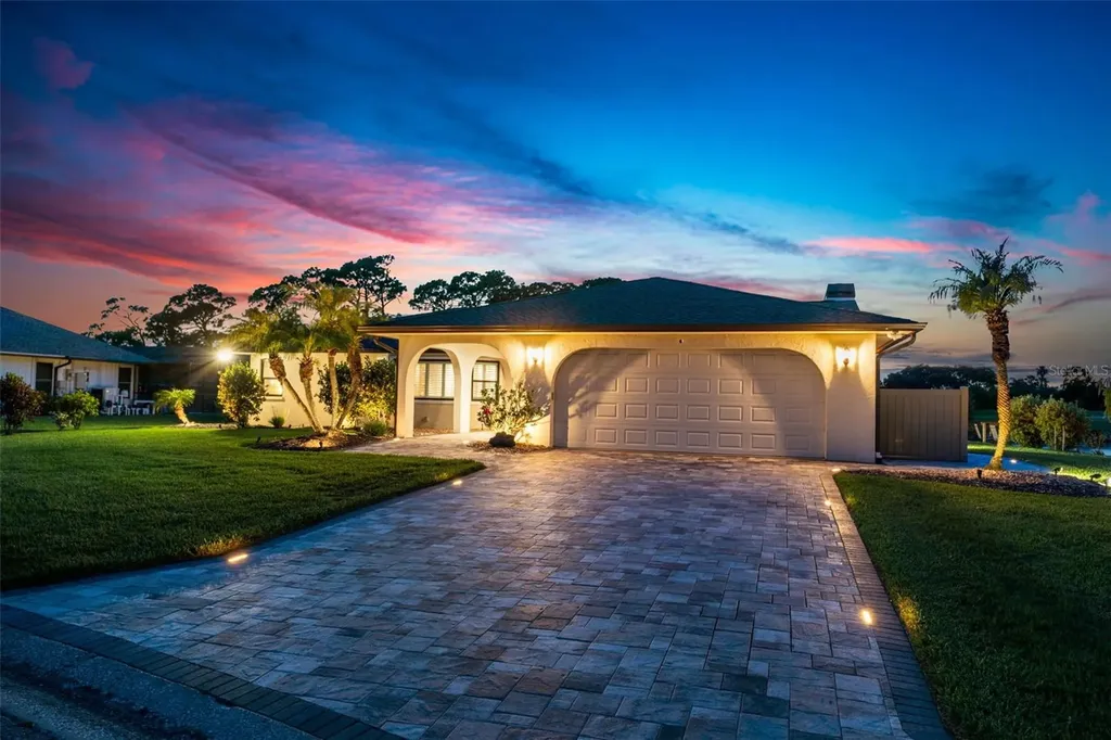 3615 Avenida Madera Bradenton FL 34210