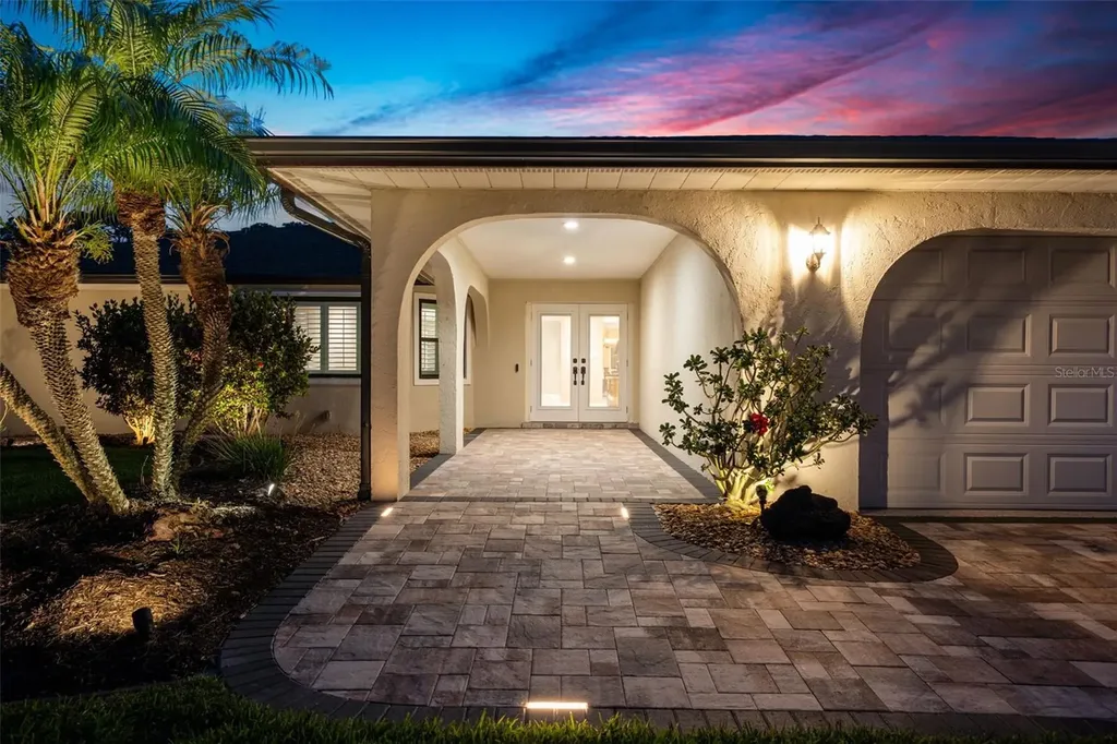 3615 Avenida Madera Bradenton FL 34210