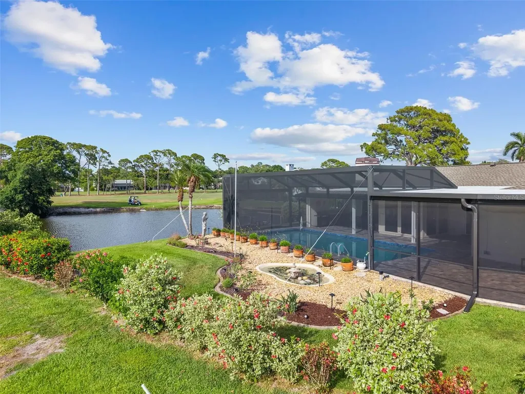 3615 Avenida Madera Bradenton FL 34210
