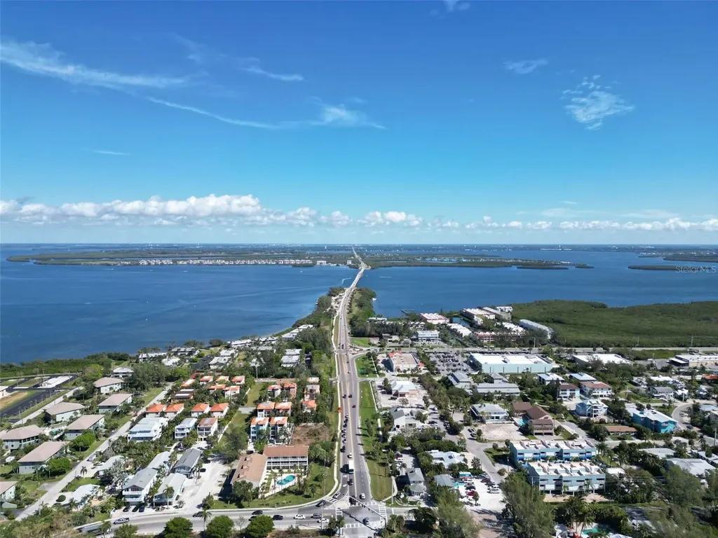 3615 Avenida Madera Bradenton FL 34210
