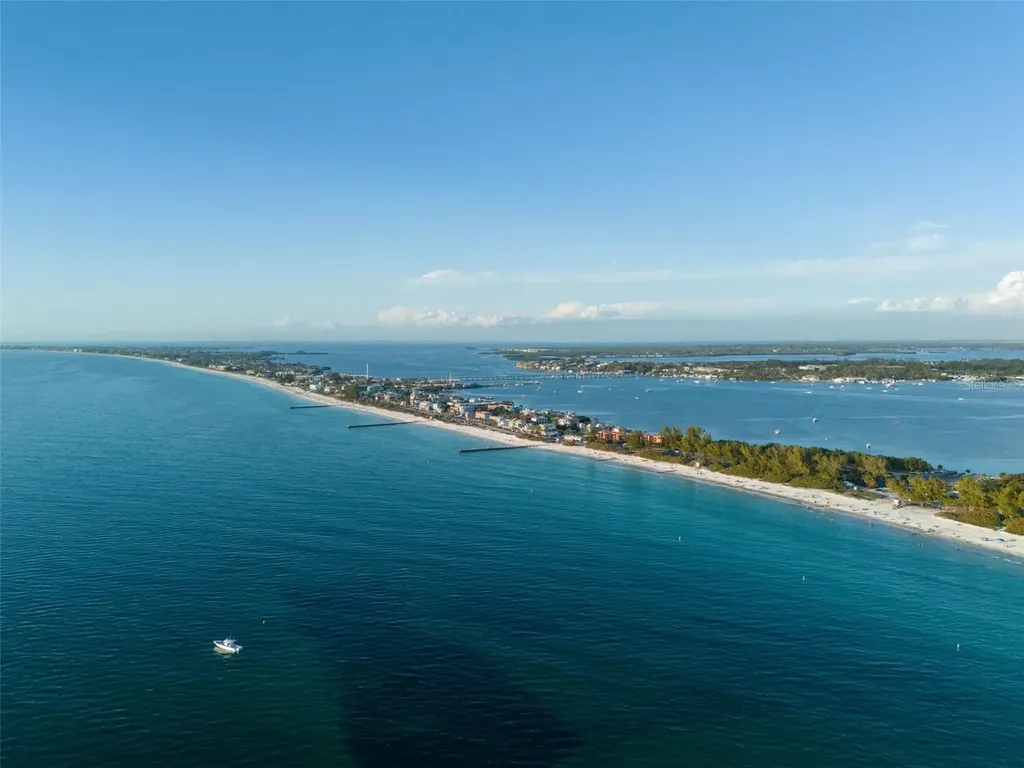 3615 Avenida Madera Bradenton FL 34210