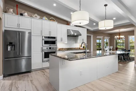 3615 Avenida Madera Bradenton FL 34210
