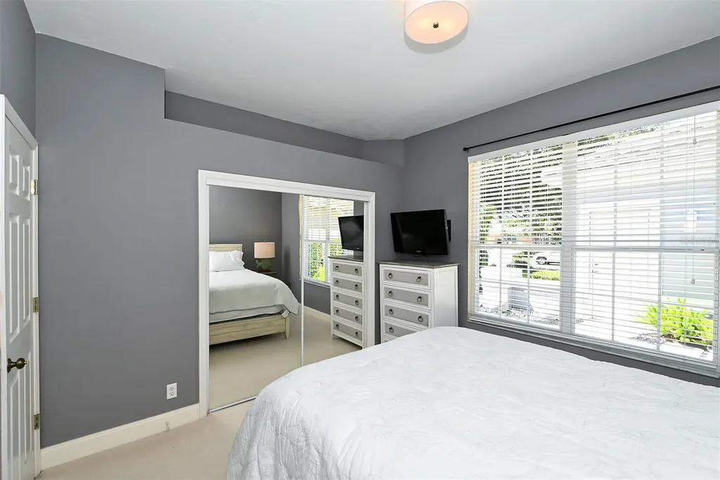 7131 Kensington Court University Park FL 34201