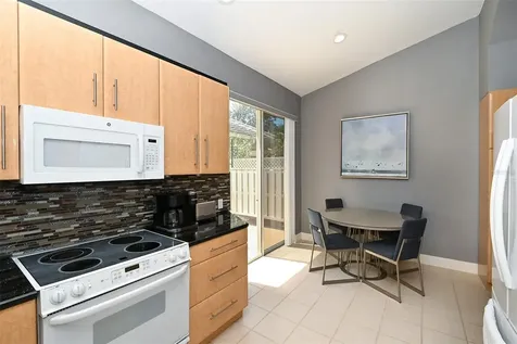 7131 Kensington Court University Park FL 34201