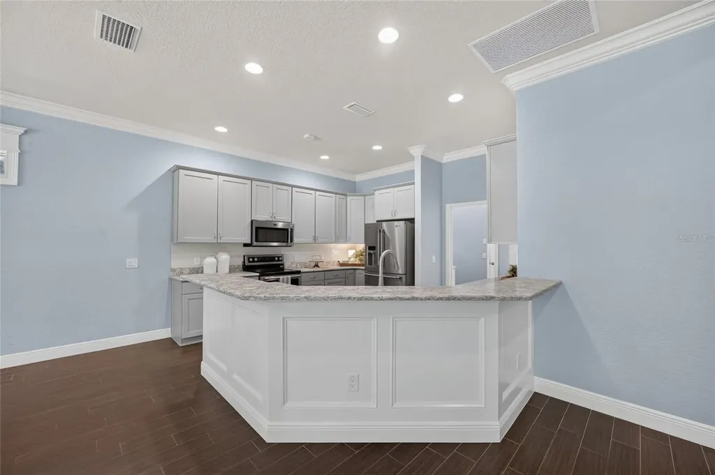 10216 Julia Isles Avenue Oxford FL 34484