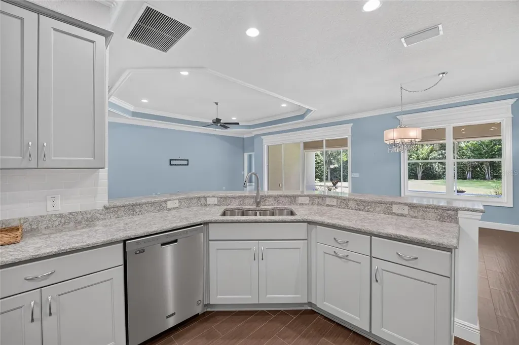 10216 Julia Isles Avenue Oxford FL 34484
