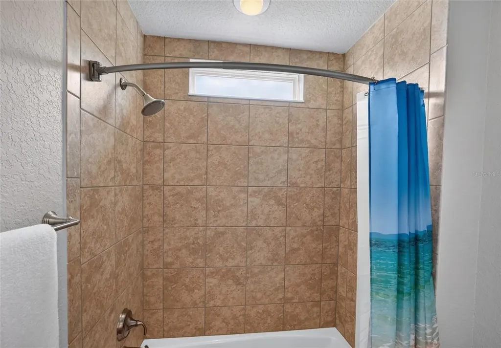 10216 Julia Isles Avenue Oxford FL 34484