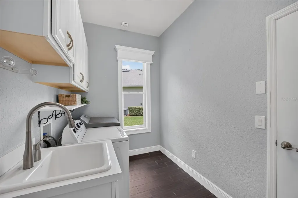 10216 Julia Isles Avenue Oxford FL 34484