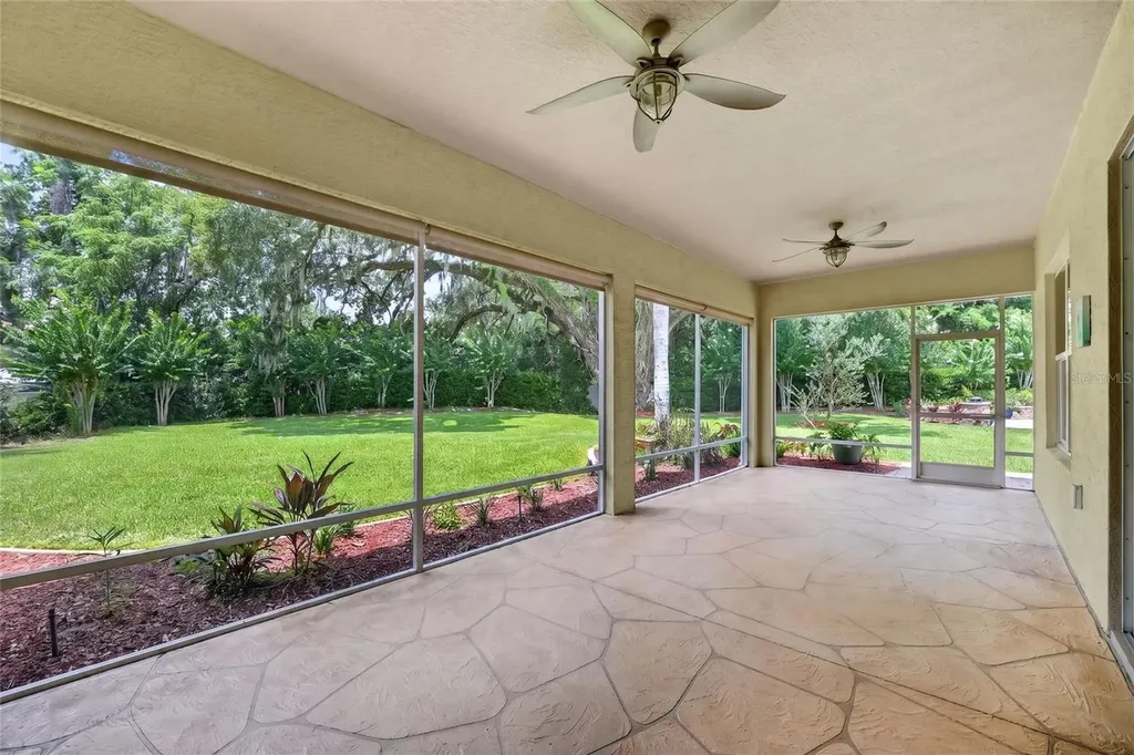 10216 Julia Isles Avenue Oxford FL 34484
