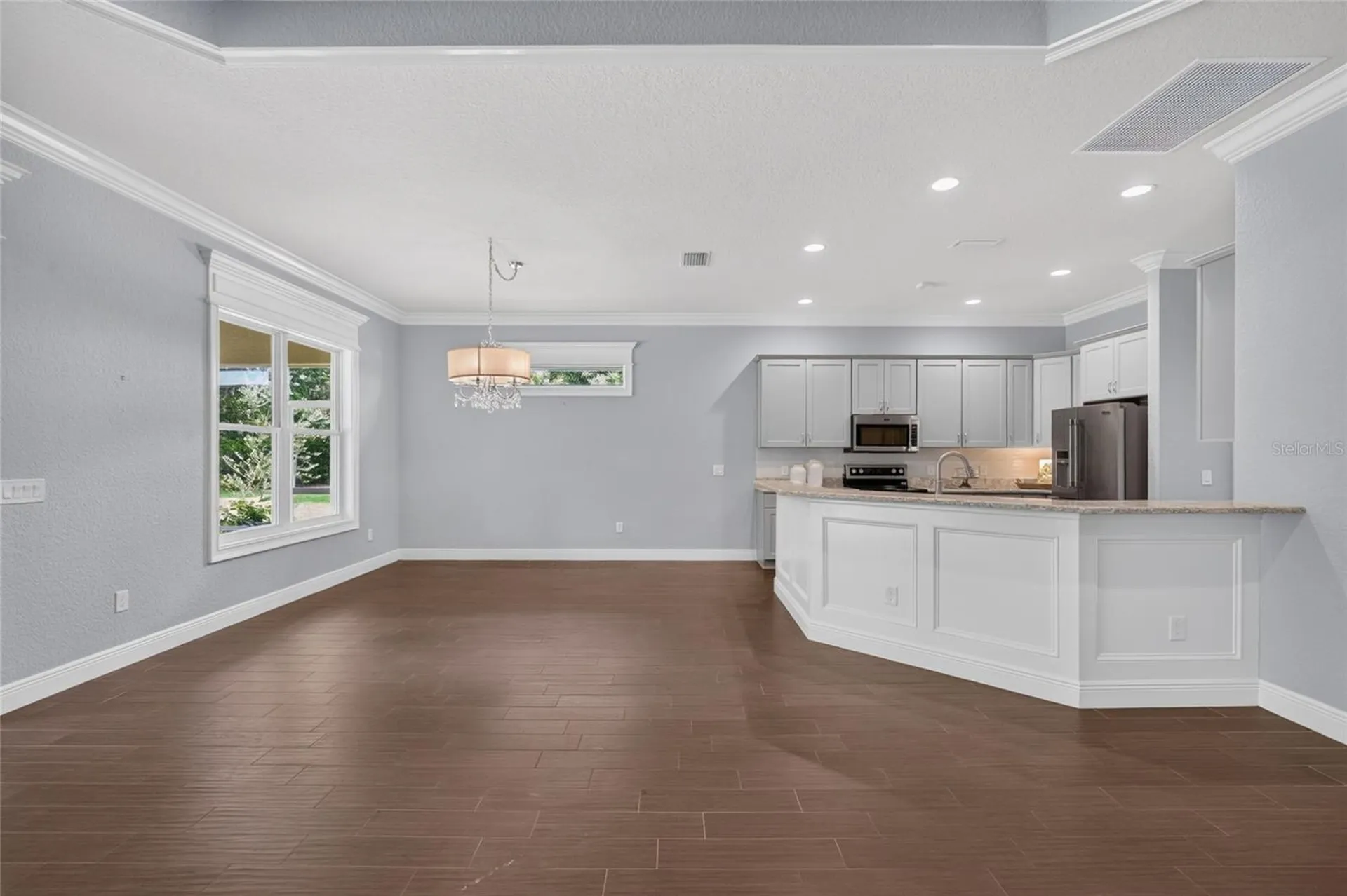 10216 Julia Isles Avenue Oxford FL 34484