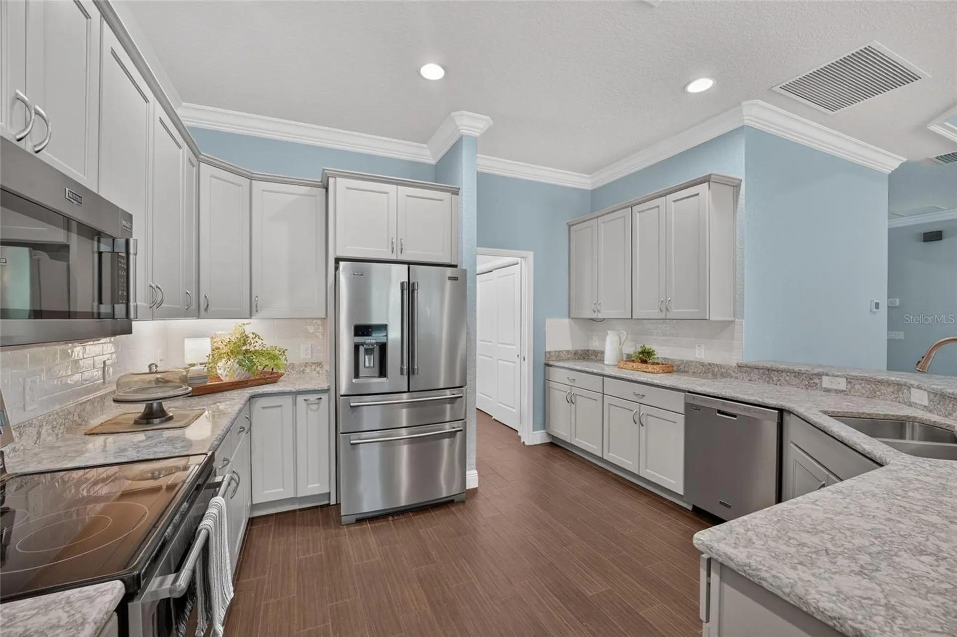 10216 Julia Isles Avenue Oxford FL 34484