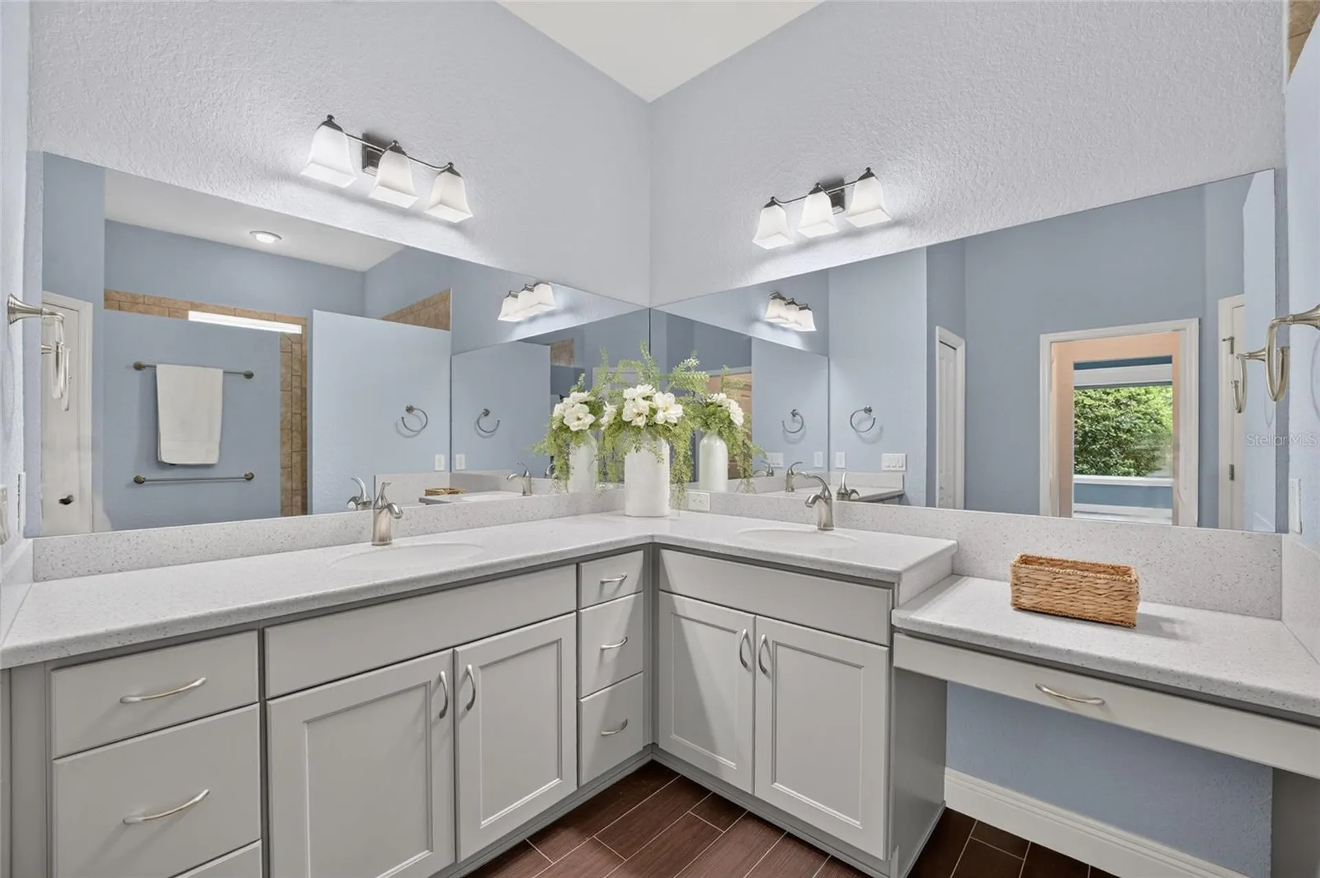 10216 Julia Isles Avenue Oxford FL 34484