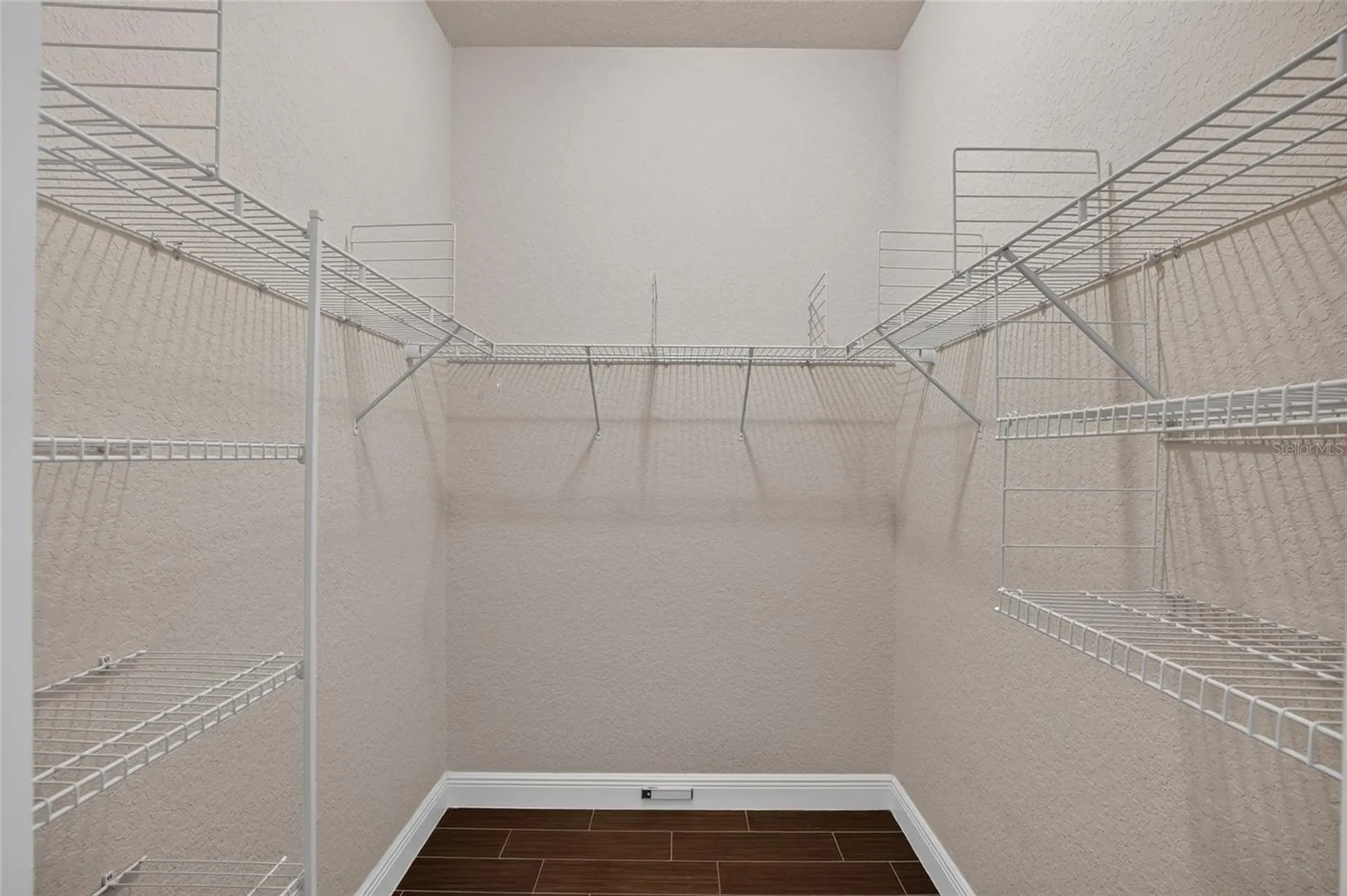 10216 Julia Isles Avenue Oxford FL 34484