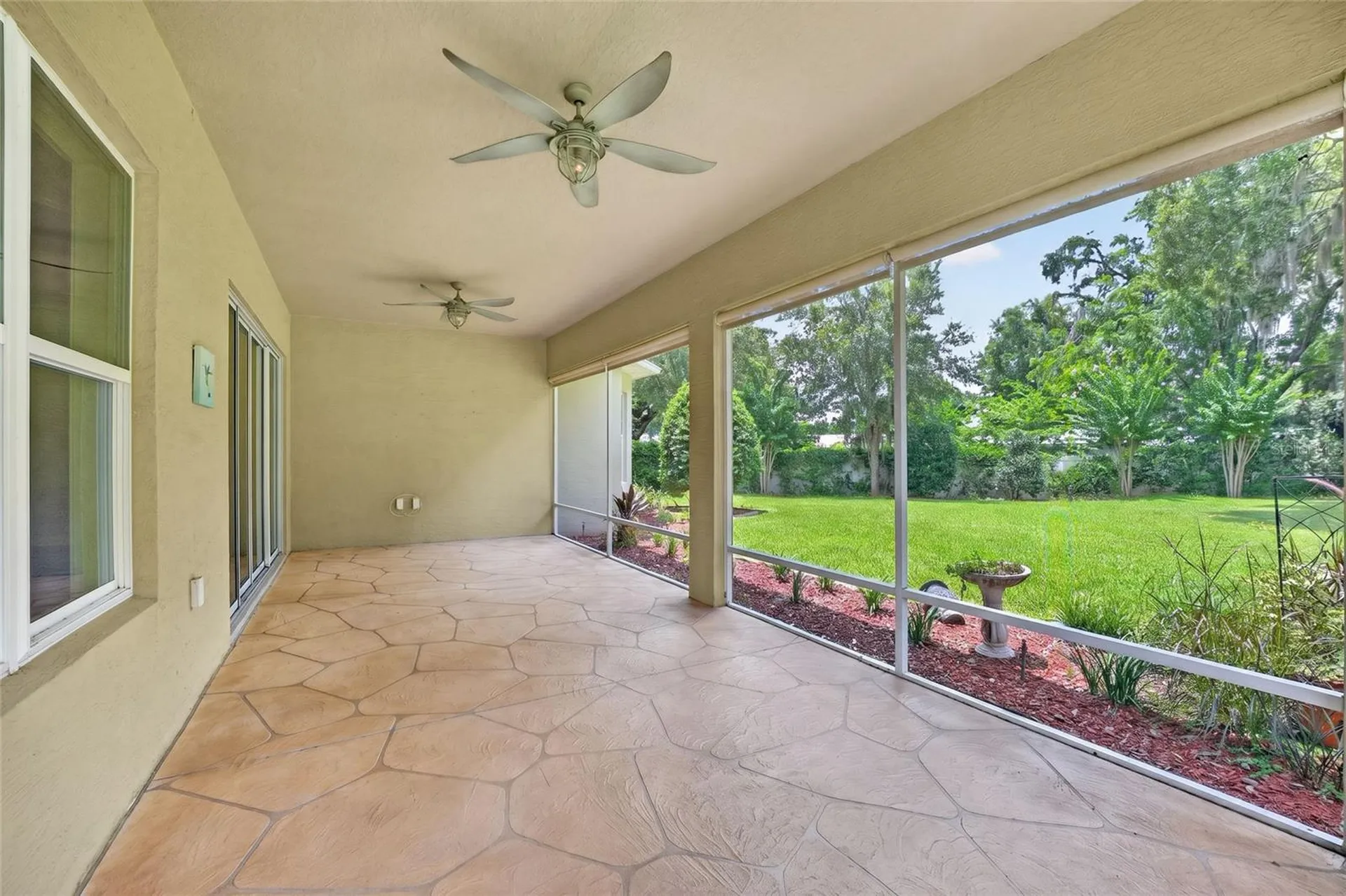 10216 Julia Isles Avenue Oxford FL 34484