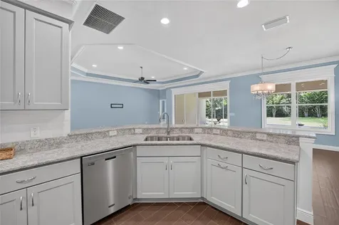 10216 Julia Isles Avenue Oxford FL 34484