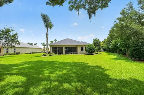 10216 Julia Isles Avenue Oxford FL 34484