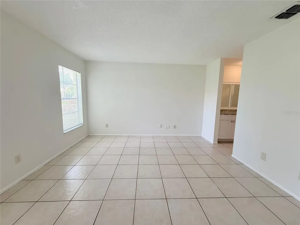 10122 Mason Dixon Circle Orlando FL 32821