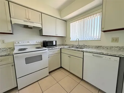 10122 Mason Dixon Circle Orlando FL 32821