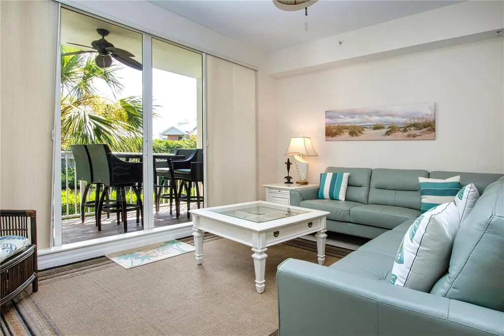 3273 Mangrove Point Drive Ruskin FL 33570