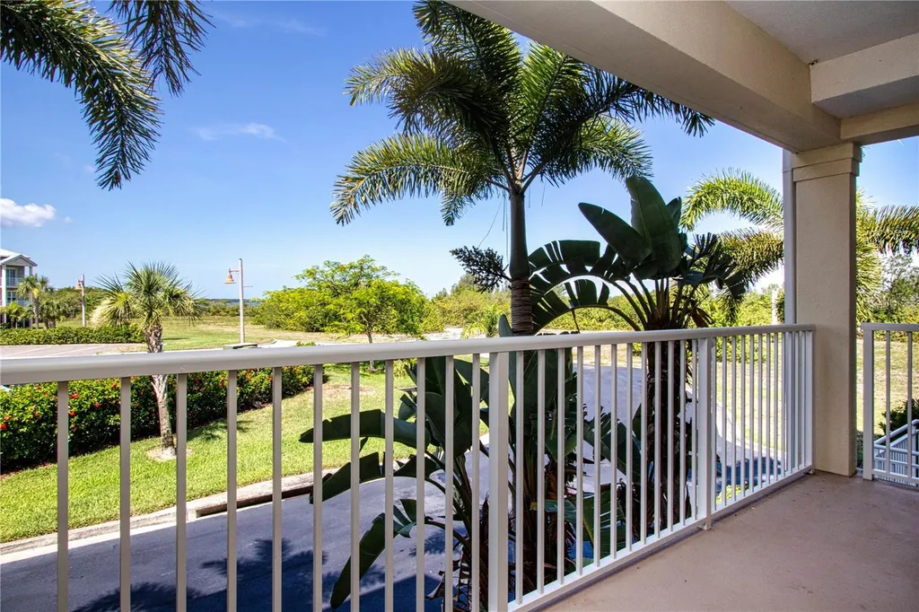 3273 Mangrove Point Drive Ruskin FL 33570