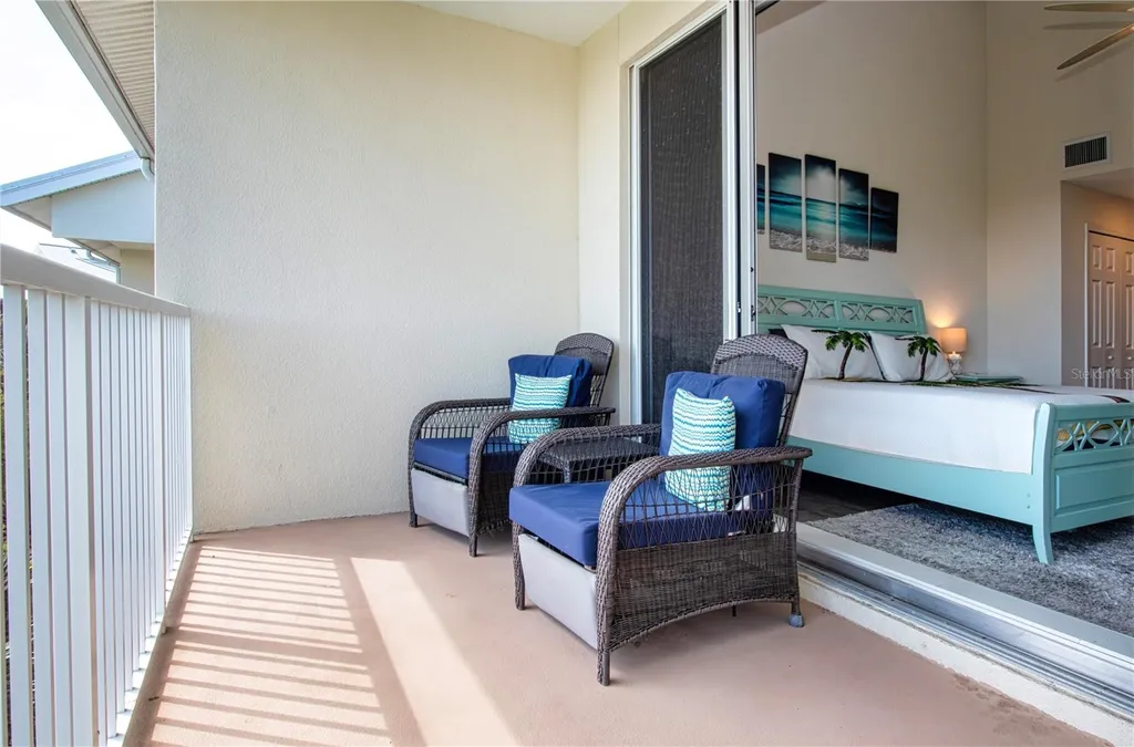 3273 Mangrove Point Drive Ruskin FL 33570