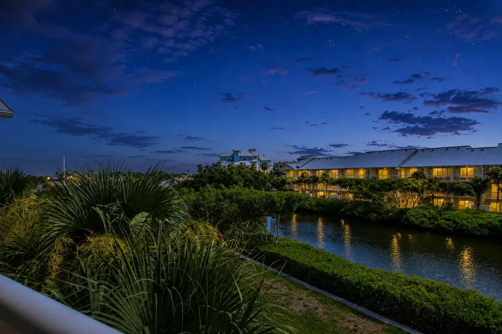 3273 Mangrove Point Drive Ruskin FL 33570