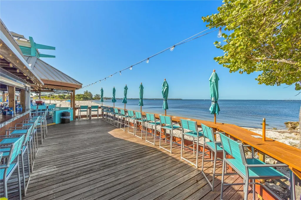 3273 Mangrove Point Drive Ruskin FL 33570