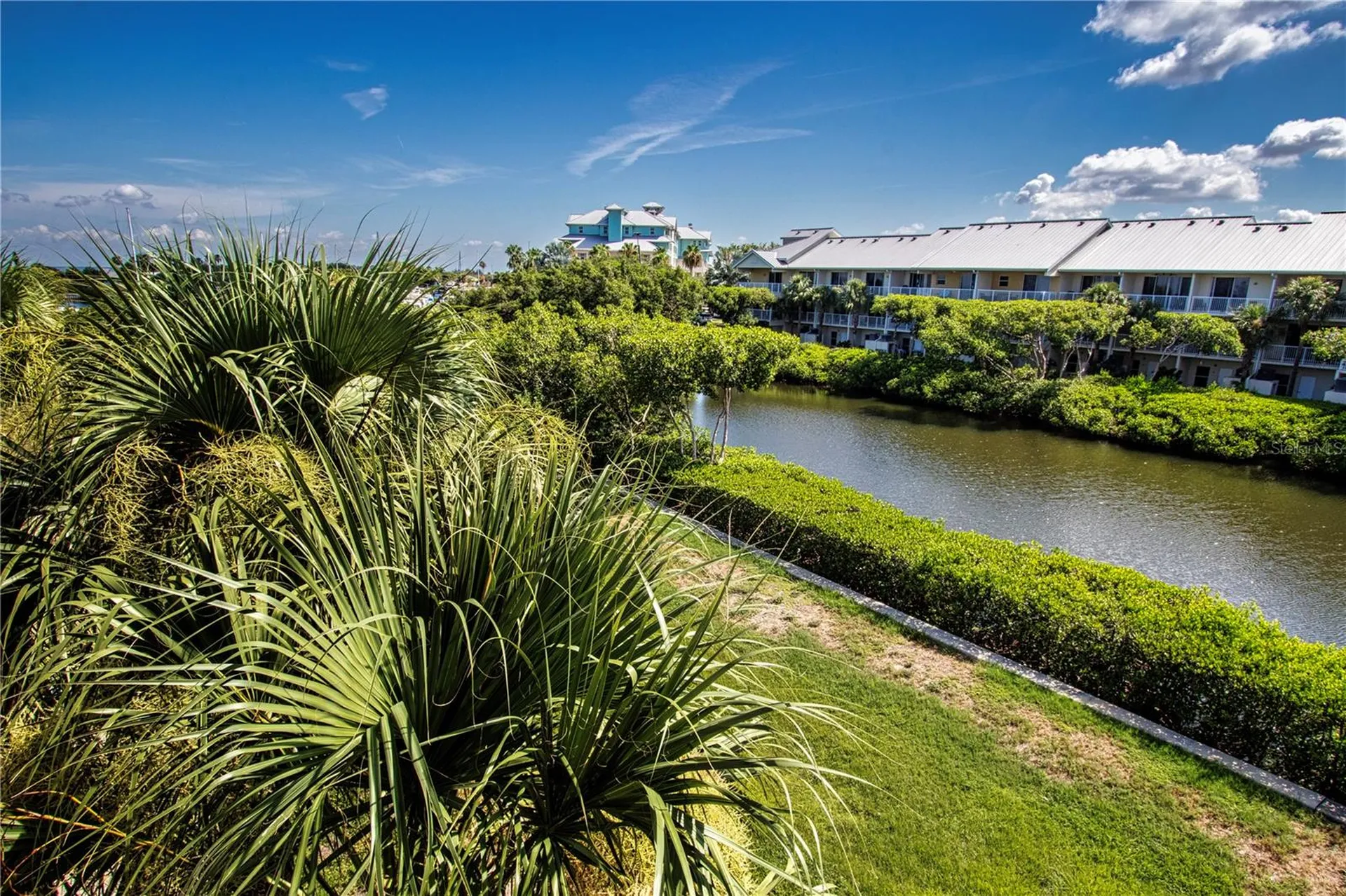 3273 Mangrove Point Drive Ruskin FL 33570