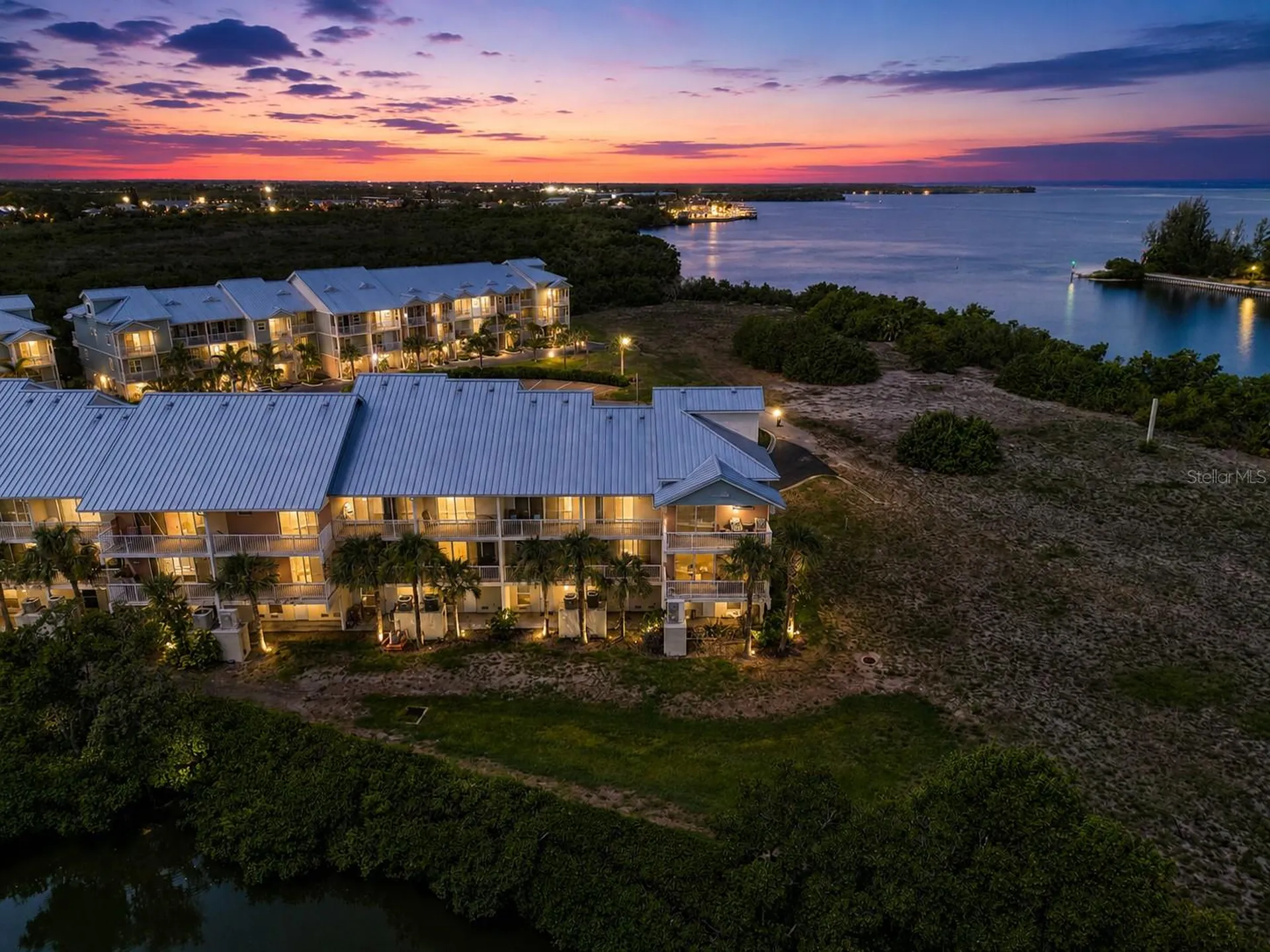 3273 Mangrove Point Drive Ruskin FL 33570