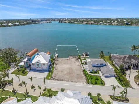 325 Sunrise Drive Nokomis FL 34275