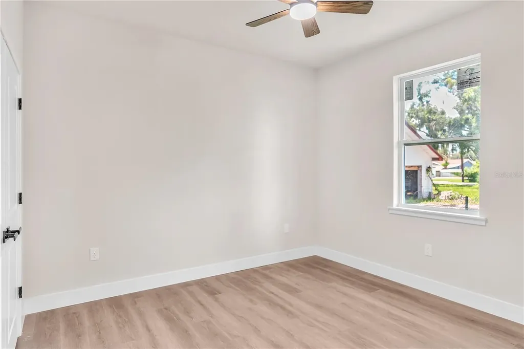 2203 W Lowry Avenue Plant City FL 33563