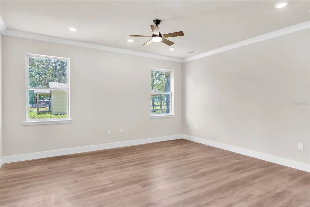 2203 W Lowry Avenue Plant City FL 33563