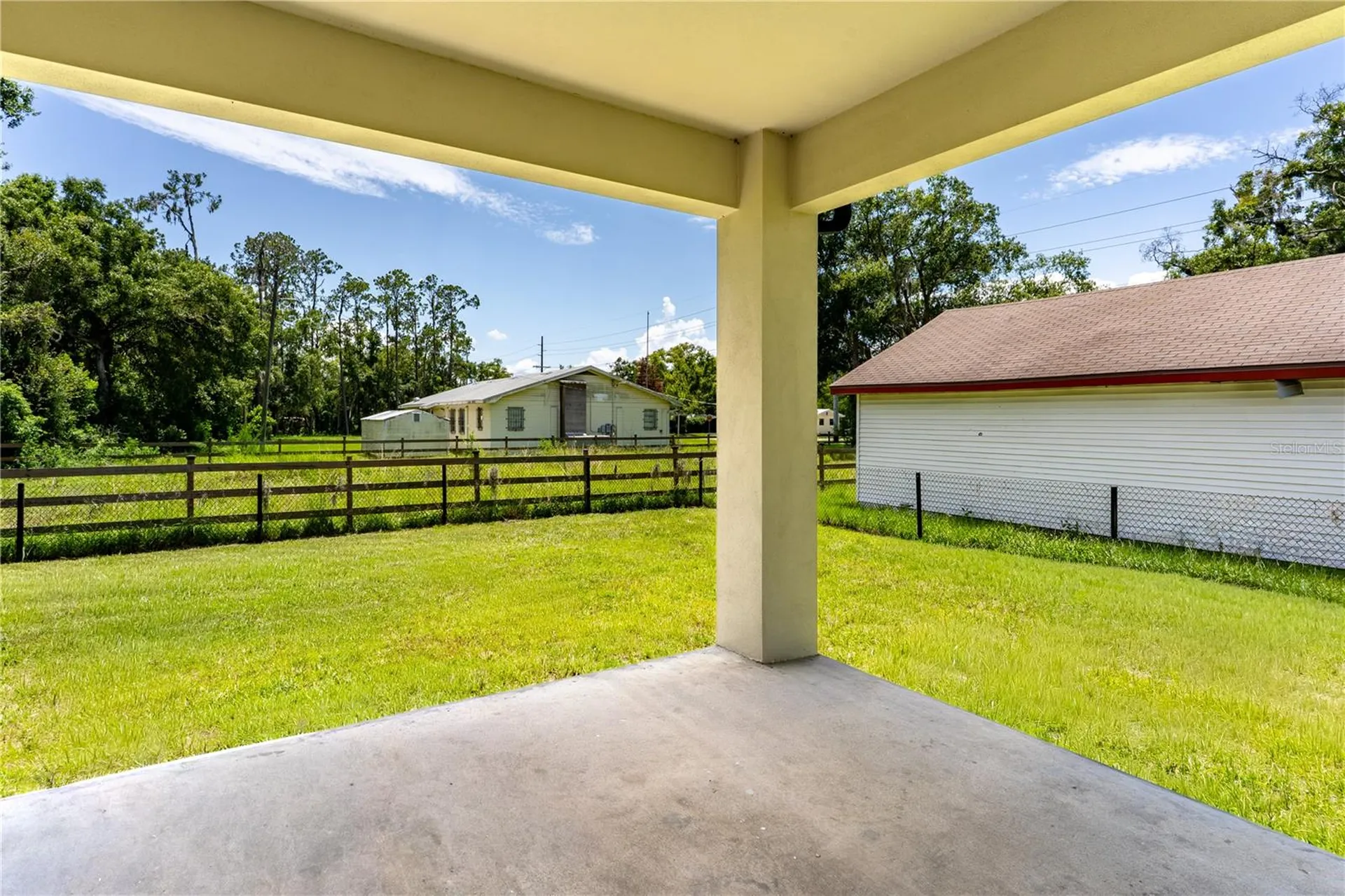 2203 W Lowry Avenue Plant City FL 33563