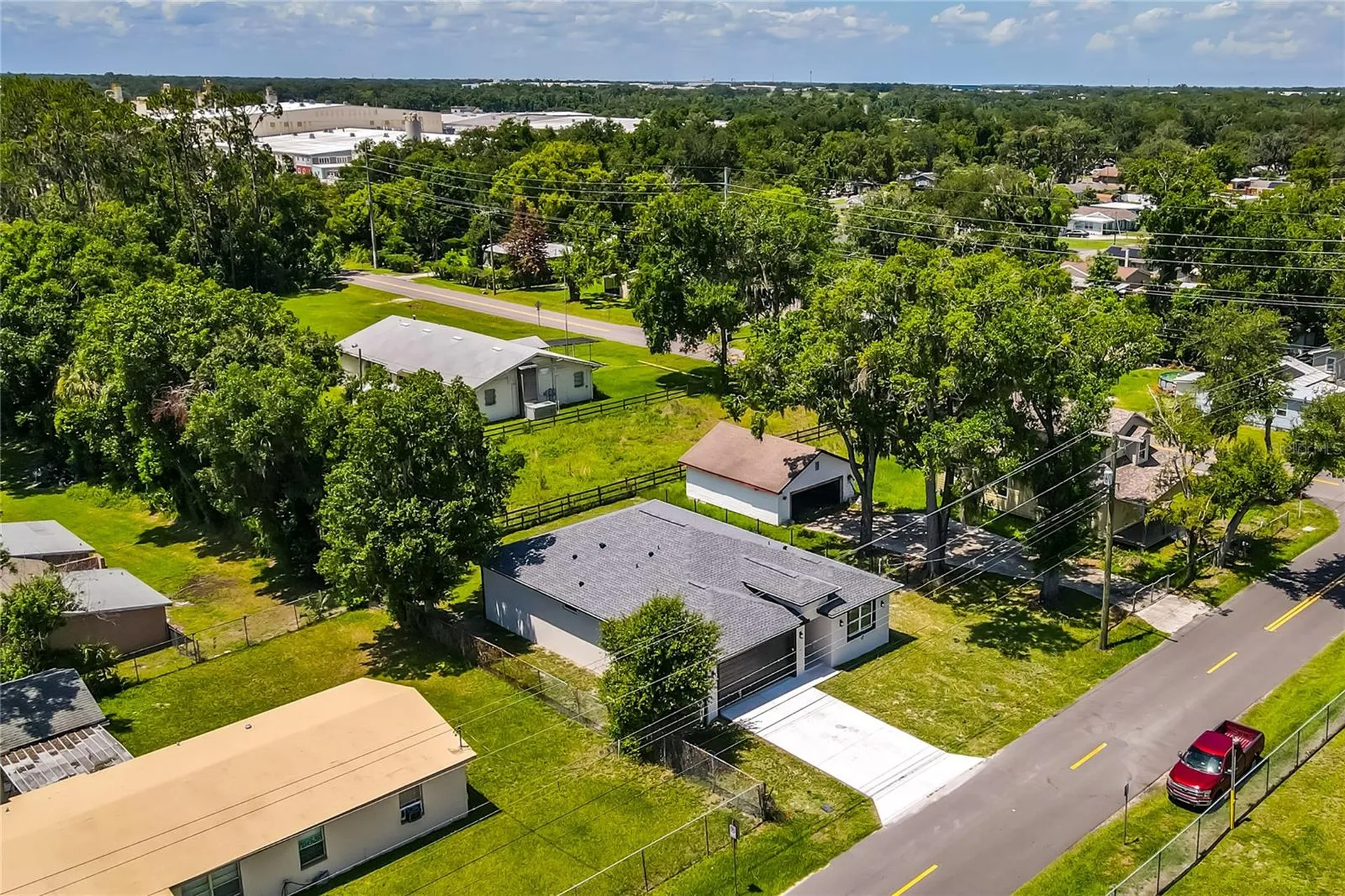 2203 W Lowry Avenue Plant City FL 33563