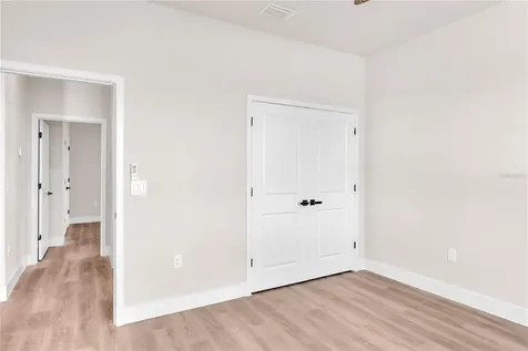 2203 W Lowry Avenue Plant City FL 33563