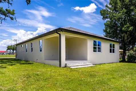2203 W Lowry Avenue Plant City FL 33563