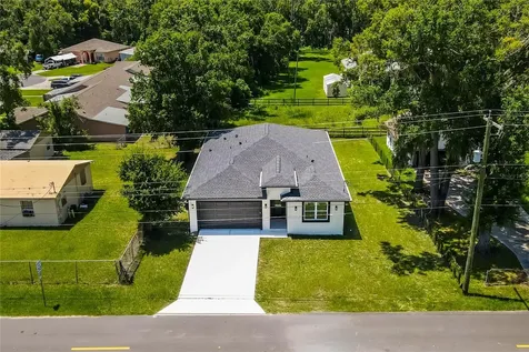 2203 W Lowry Avenue Plant City FL 33563